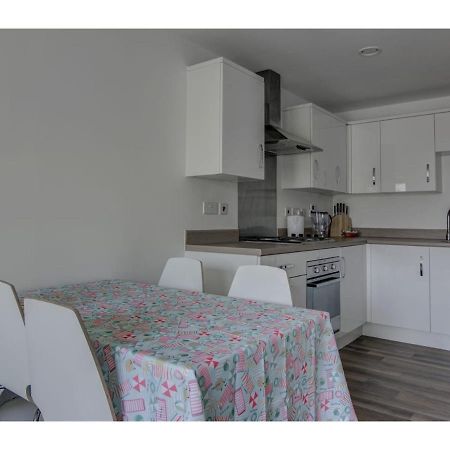 Large, Spacious And Modern Apt For 4 In Manchester Exteriör bild